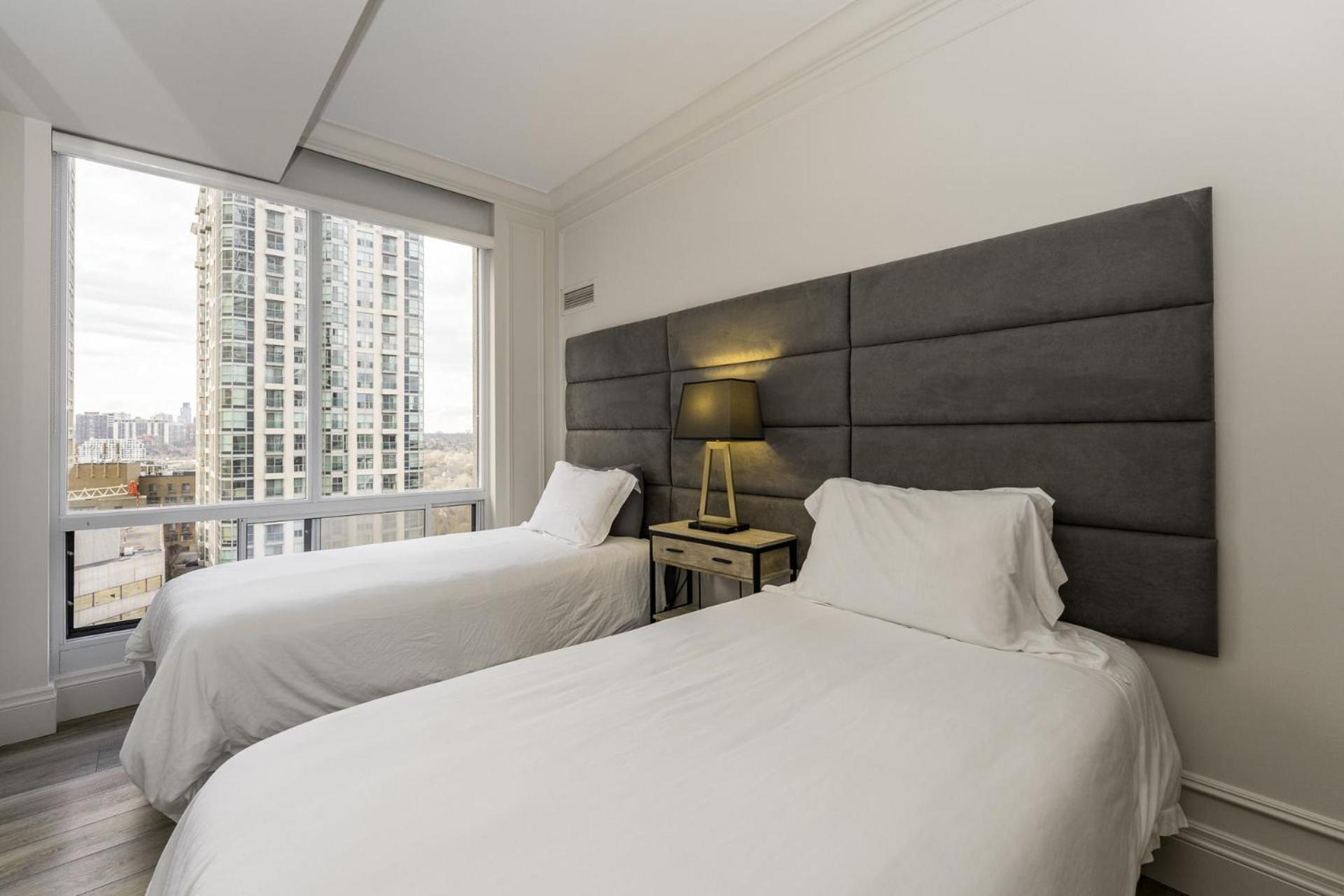 טורונטו Sky Suites Yorkville מראה חיצוני תמונה