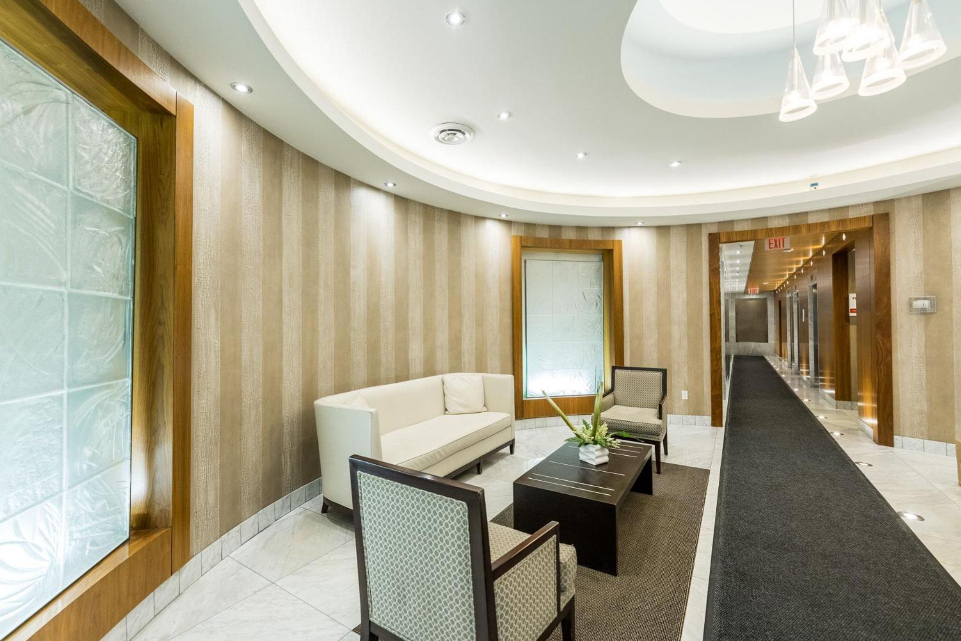 טורונטו Sky Suites Yorkville מראה חיצוני תמונה